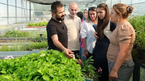 Rize Süs Bitkileri Zirvesi Meyvelerini Veriyor: Sektörün Öncüleri Üreticilerle Bir Araya Geldi.